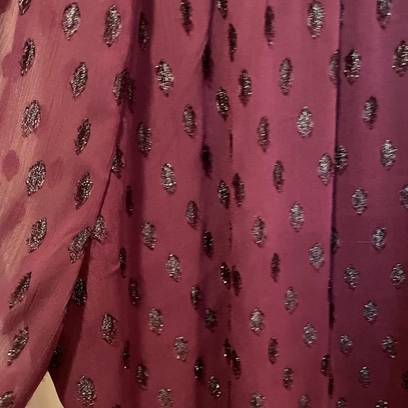 LOFT Geo Clip Pleated Yoke Blouse - Picture 5 of 5